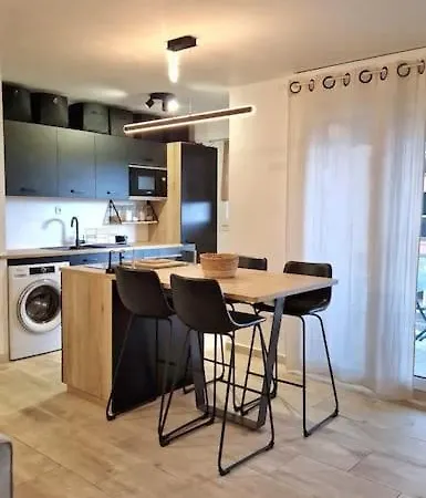 Apartment Moderne T2 Centre-60m2! Hyeres